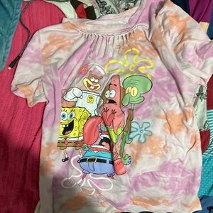 spongebob shirt with rips near neck lime